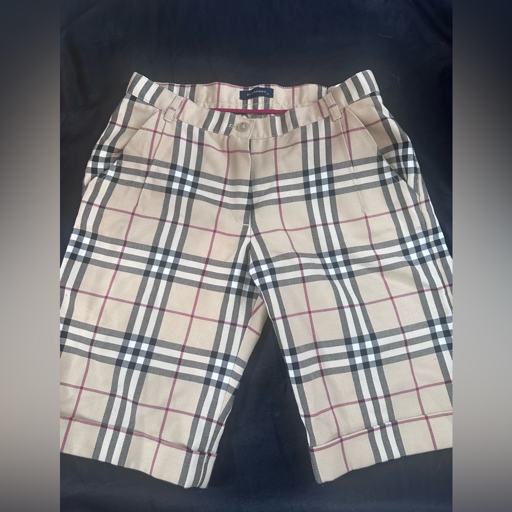 BURBERRY Short  size 14 authentic